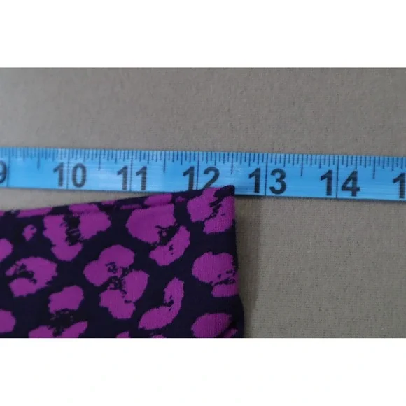 Lululemon Women's Drop It Like It's Hot Purple Cheetah Print Biker Shorts - Picture 4 of 4